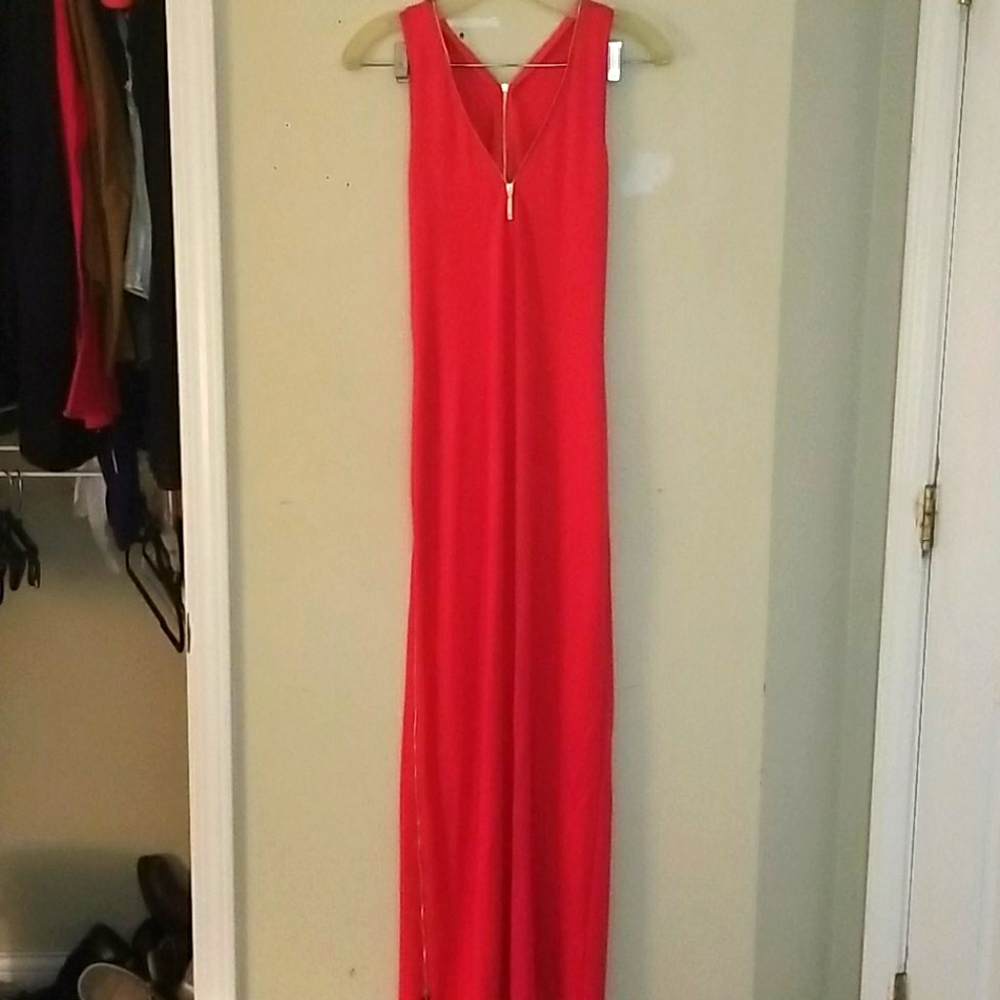 Elite tahari maxi dress